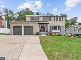 4 Bently Dr, Sewell, NJ 08080