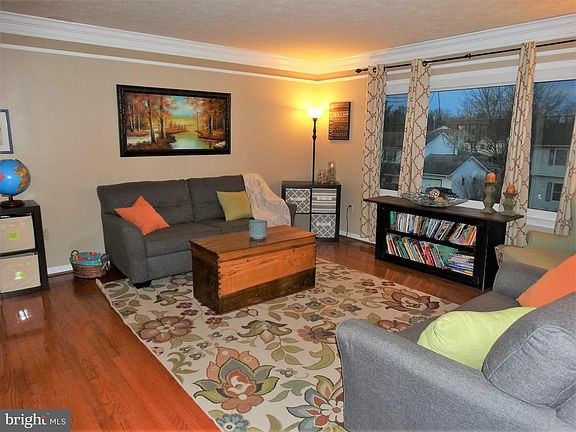 2nd image of 128 Obriens Cir