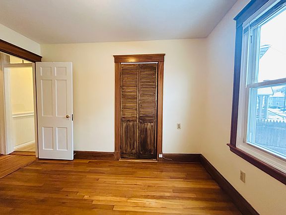 5th image of 250 Furnace Brook Pkwy APT 1