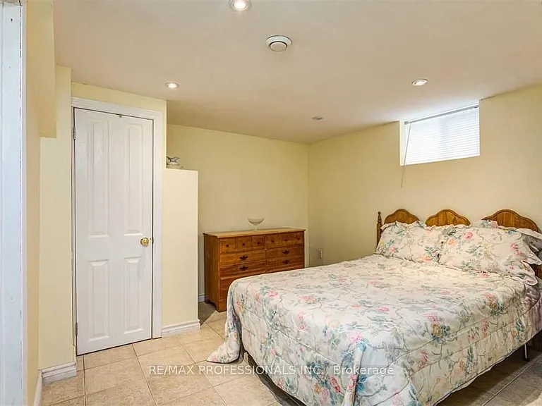 183 Elmhurst Dr #BASEMENT — Photo 6