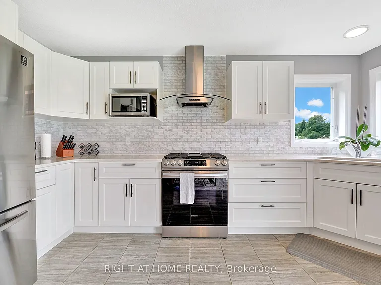 135 Stephenson Way — Photo 16
