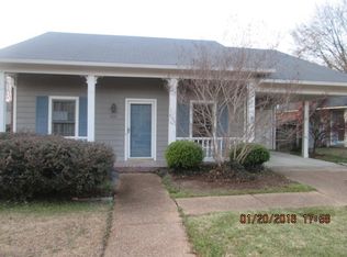 401 Pelahatchie Shore Dr, Brandon, MS 39047