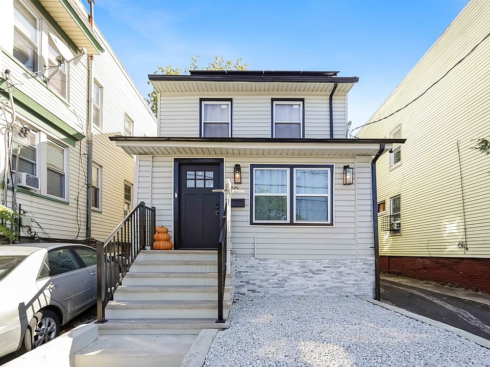 1st image of 170 Clinton Pl