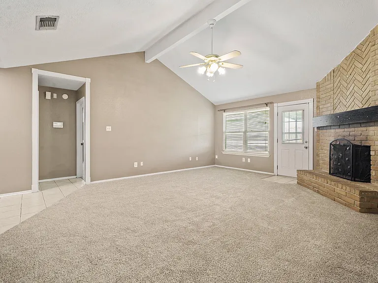 3877 Pecan Cir — Photo 6
