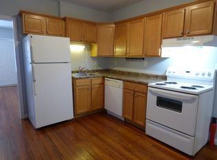 81 Minerva St #B, Derby, CT 06418