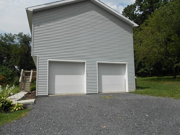 Latimore Creek Rd — Photo 3