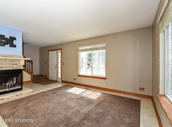 2nd image of 775 Hobart Dr Unit B