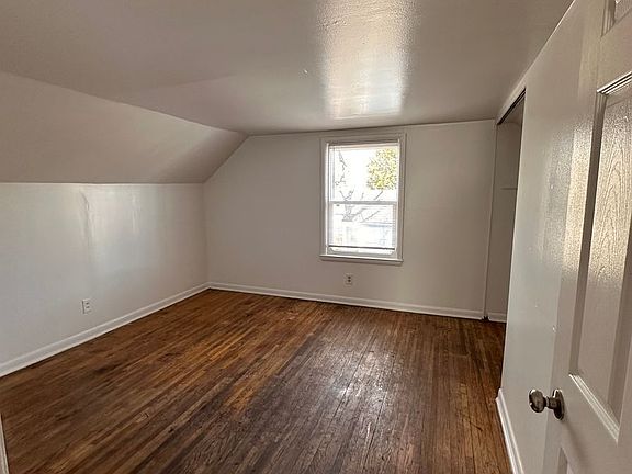 4th image of 210 Perrin St #210
