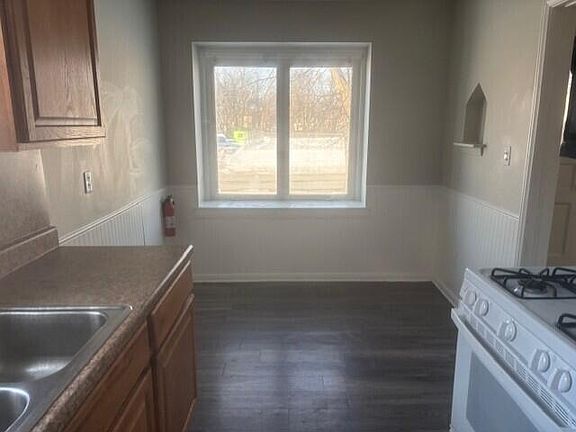 5th image of 1723 Goddard Rd