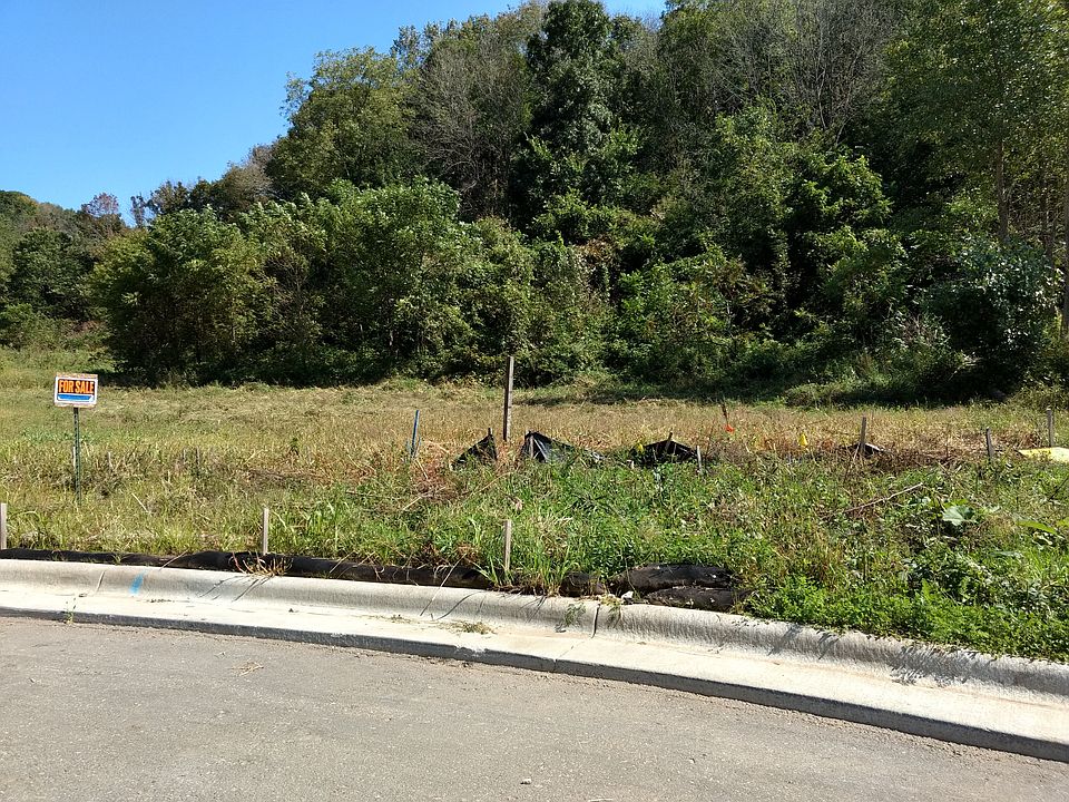 2nd image of 564 Red Apple Dr