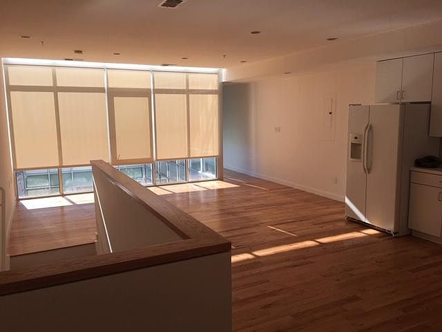 2nd image of 444 N St NW APT A