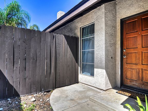 2nd image of 8566 Sandalwood Ct