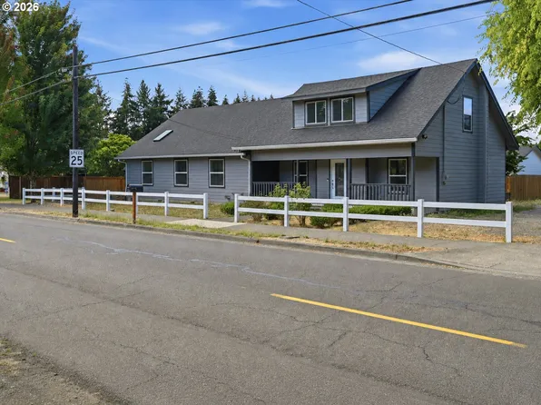 1319 N Main St, Newberg, OR 97132