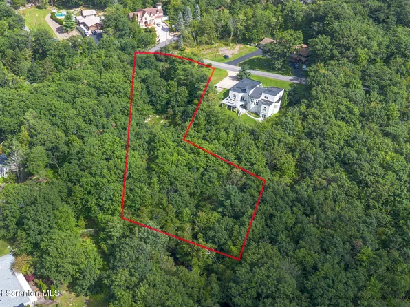 12 Baldassari Dr, Scranton, PA 18505
