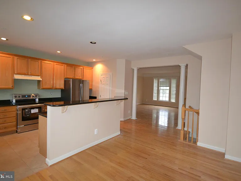 2236 Sussex Way — Photo 4