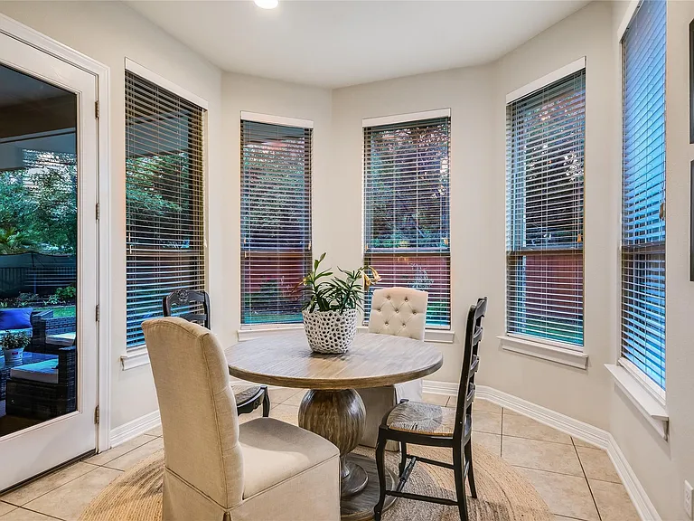 223 Lake Como Dr — Photo 16