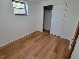 5627 W Lawrence Ave, Chicago, IL