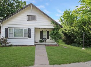 1115 N 26th St, Parsons, KS 67357