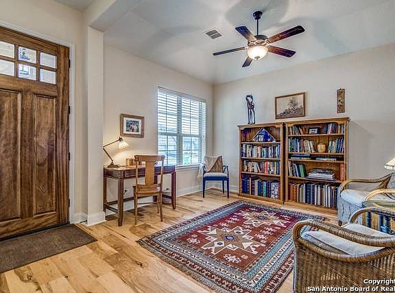 3rd image of 2039 Wilby Ln
