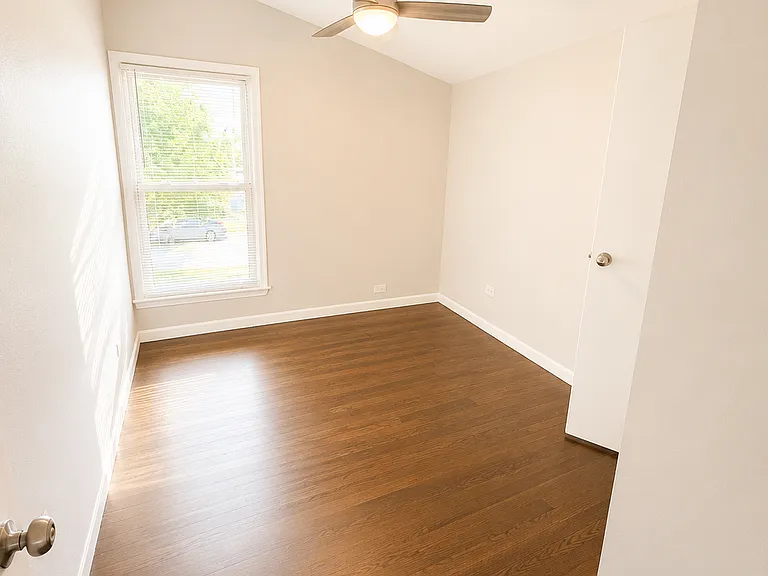1731 N Linden Ave — Photo 8