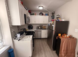 368 Riverway APT 9, Boston, MA 02115