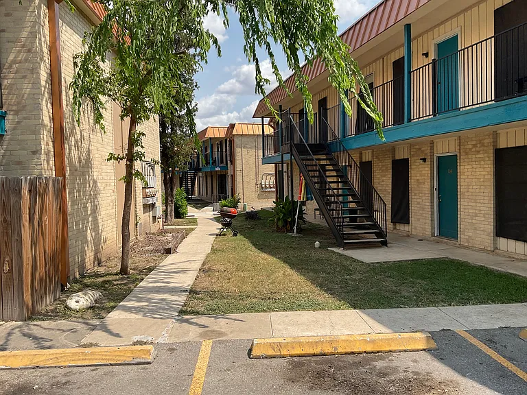 The Timbercreek Apartments — Photo 6