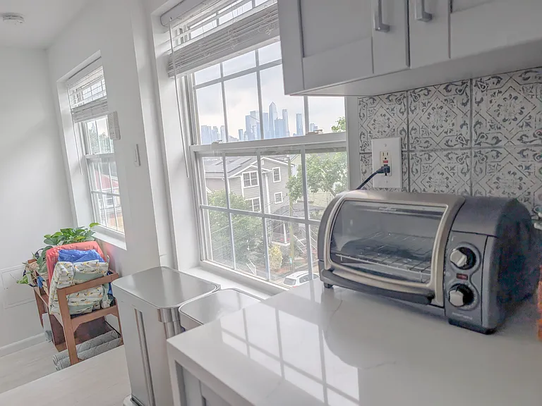 Kitchen skyline views