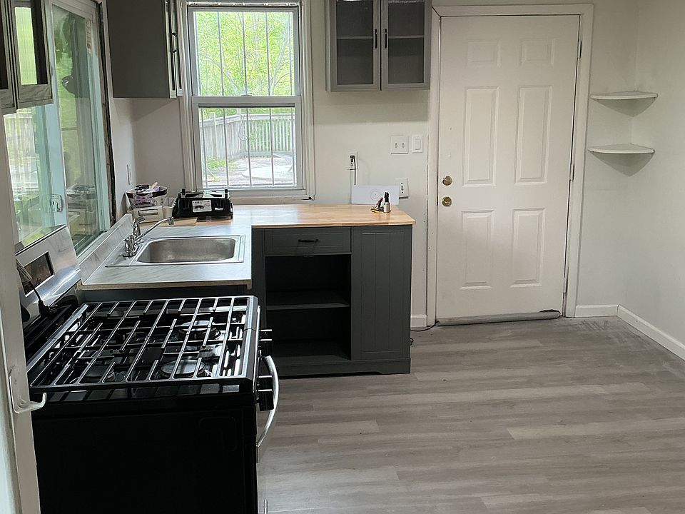 1st image of 7-15 Nissenbaum Rd #1