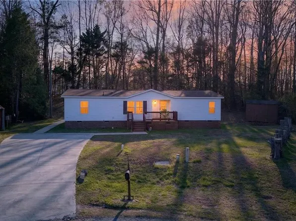 1202 Red Sunset Pl, Siler City, NC 27344