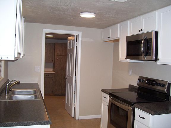 3rd image of 23 N Davis St