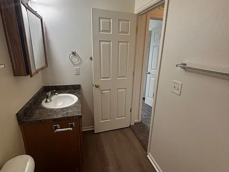 PM 280 - 639 W. 2nd Street — Photo 28