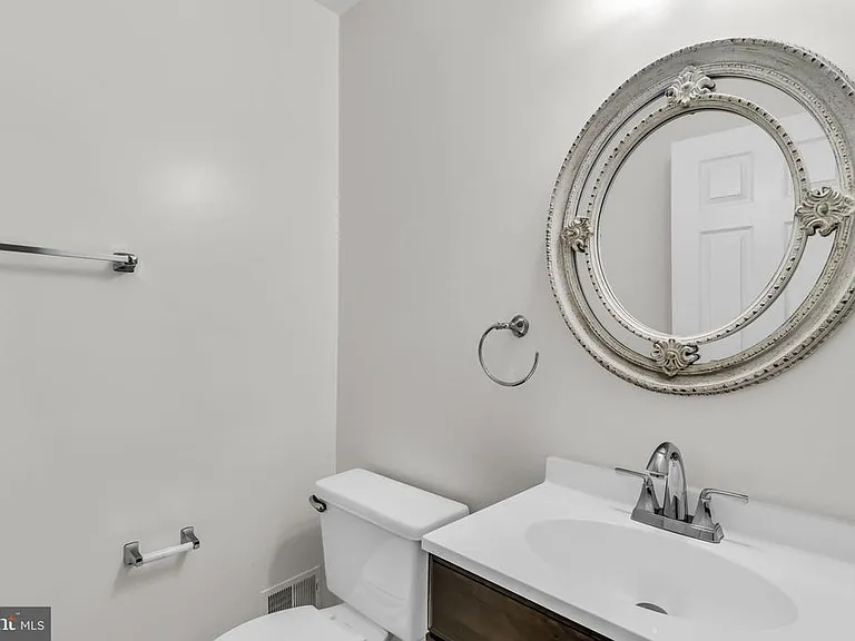 6618 Frost Lake Ln — Photo 17