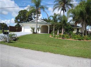 1622 SE Fallon Dr, Port Saint Lucie, FL 34983