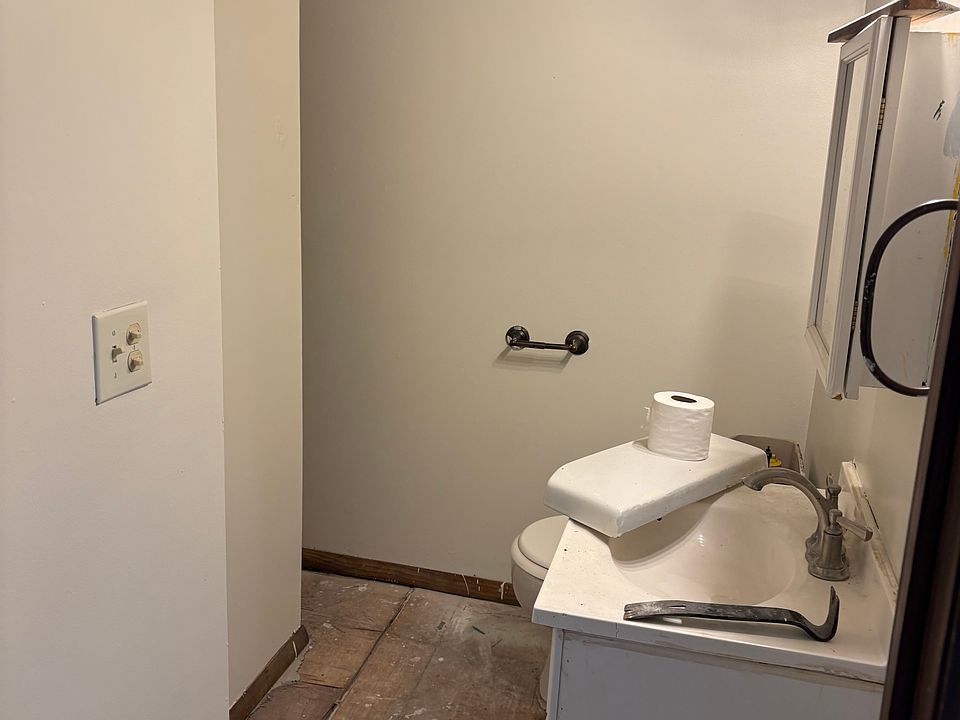 1st image of 21 Main St #5