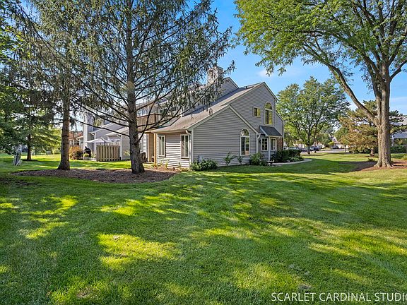 3rd image of 449 Canterbury Dr