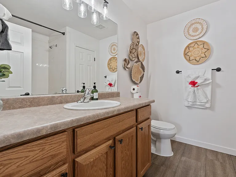 120 N Century Dr — Photo 14