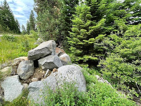 4th image of 1615 Majestic View Dr