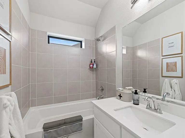 2262 Poppyvine Rd — Photo 30