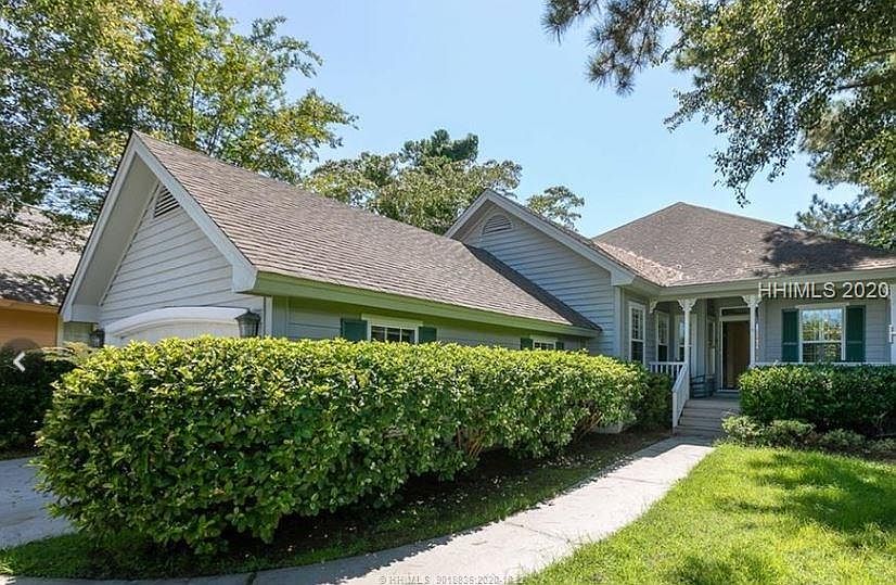 1st image of 48 Royal Pointe Dr