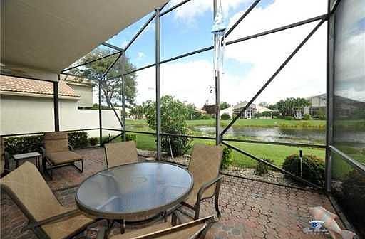 Home For Sale In Valencia Isles