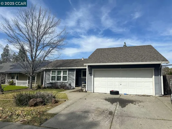 349 Temple Dr, Vacaville, CA 95687