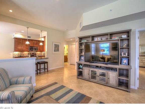 4th image of 8560 Oakshade Cir Unit 102
