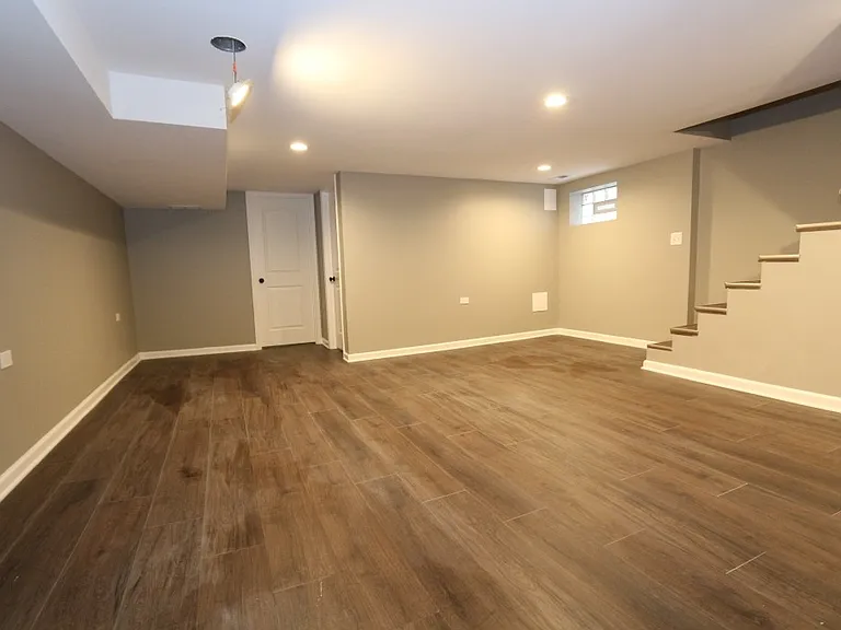 1413 W 112th Pl — Photo 21