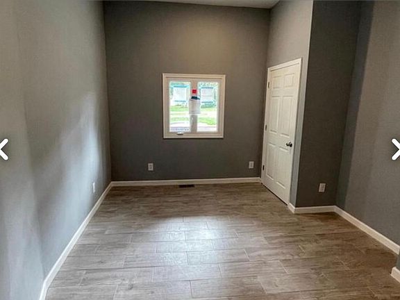 3rd image of 3931 Brown St Floor 1