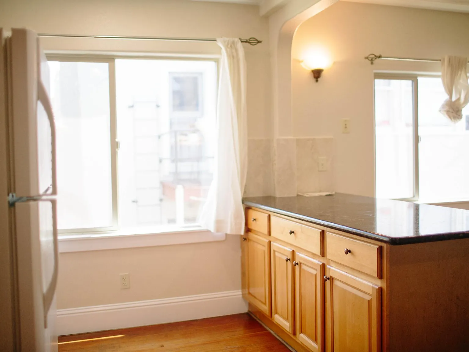 2 bed, 1200 sqft, $3,580 — Photo 4