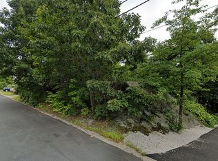 10 10th Ave, Woonsocket, RI 02895