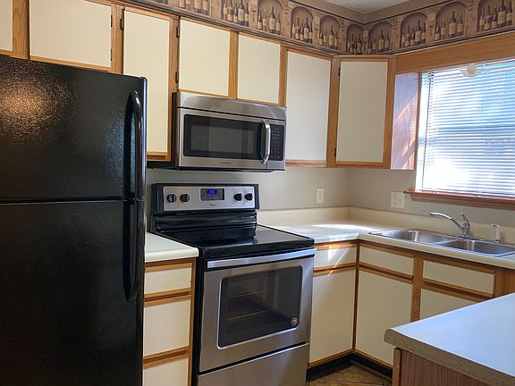 3rd image of 460 N Garrett St APT A