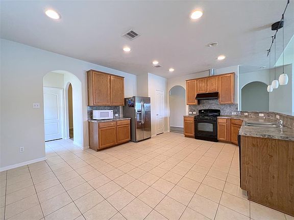 5th image of 25615 Lockspur Dr
