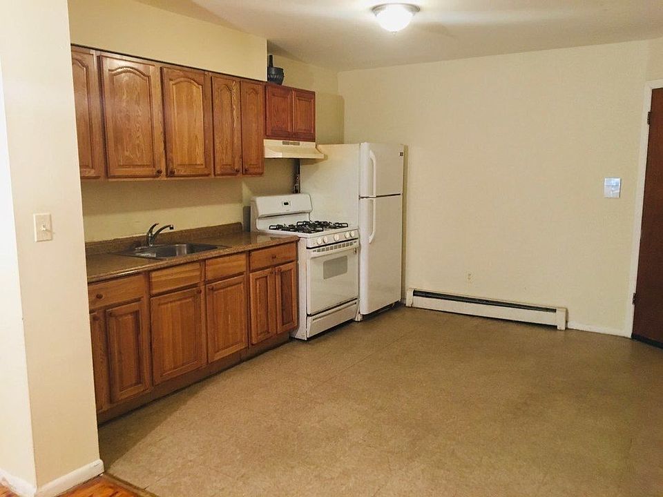2nd image of 83-18 Talbot St #1A