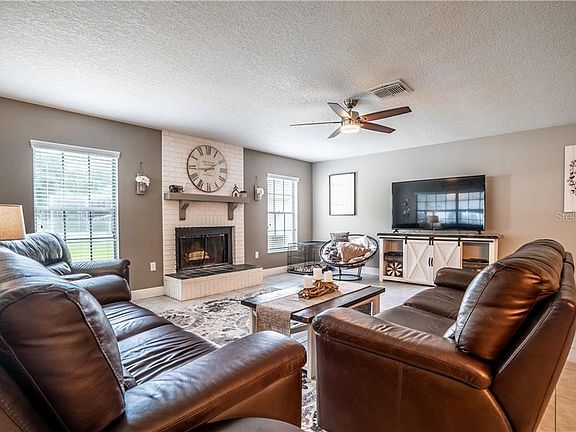 4th image of 13001 Sheridan Dr